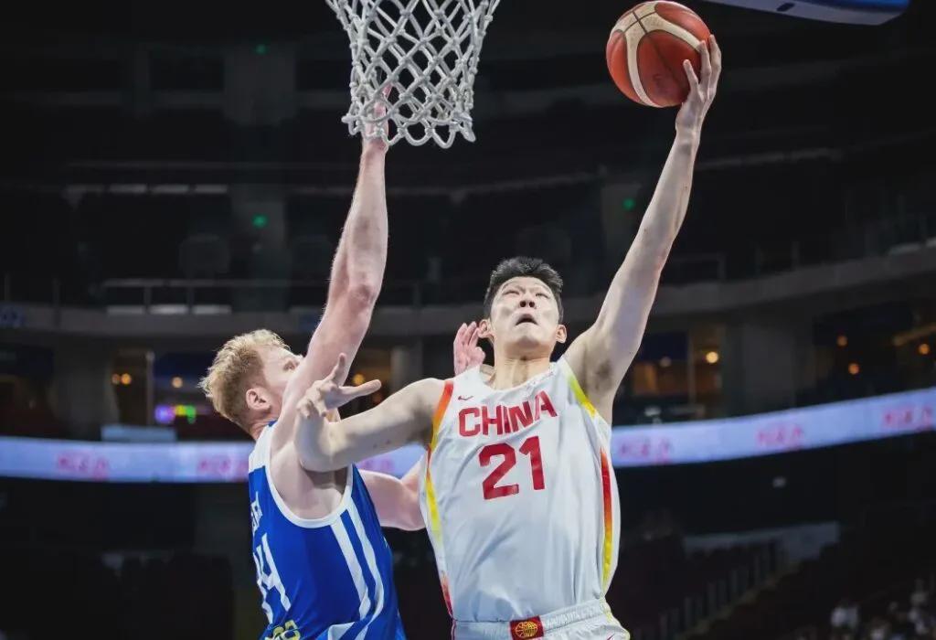 雷速体育比分直播-顶住了！又是惊险逆转！中国男篮赢了